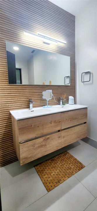 Active With Contract: $6,700 (4 beds, 3 baths, 2680 Square Feet)