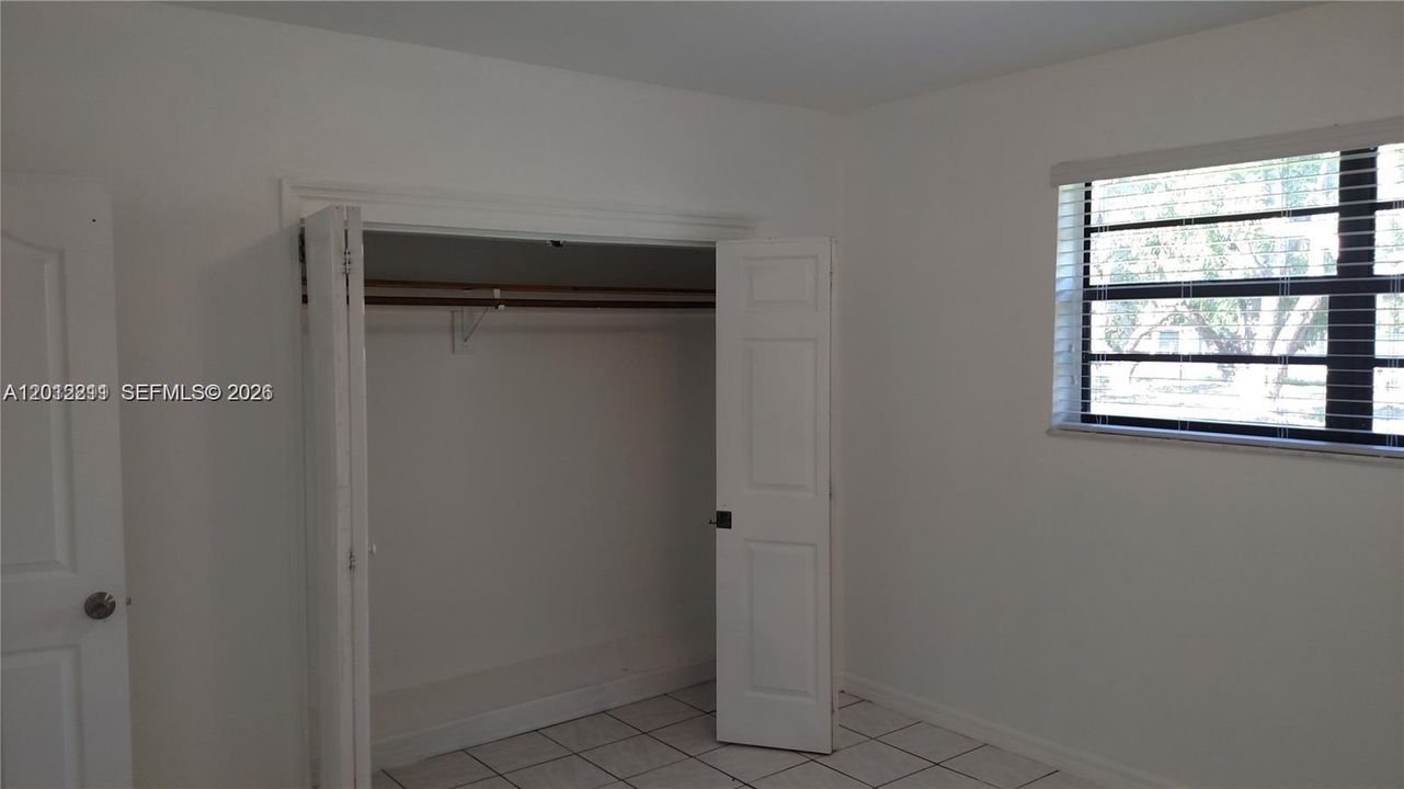 En Renta: $4,000 (4 camas, 3 baños, 2300 Pies cuadrados)