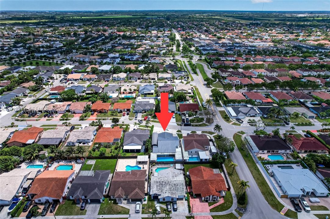 For Rent: $4,500 (3 beds, 2 baths, 1735 Square Feet)