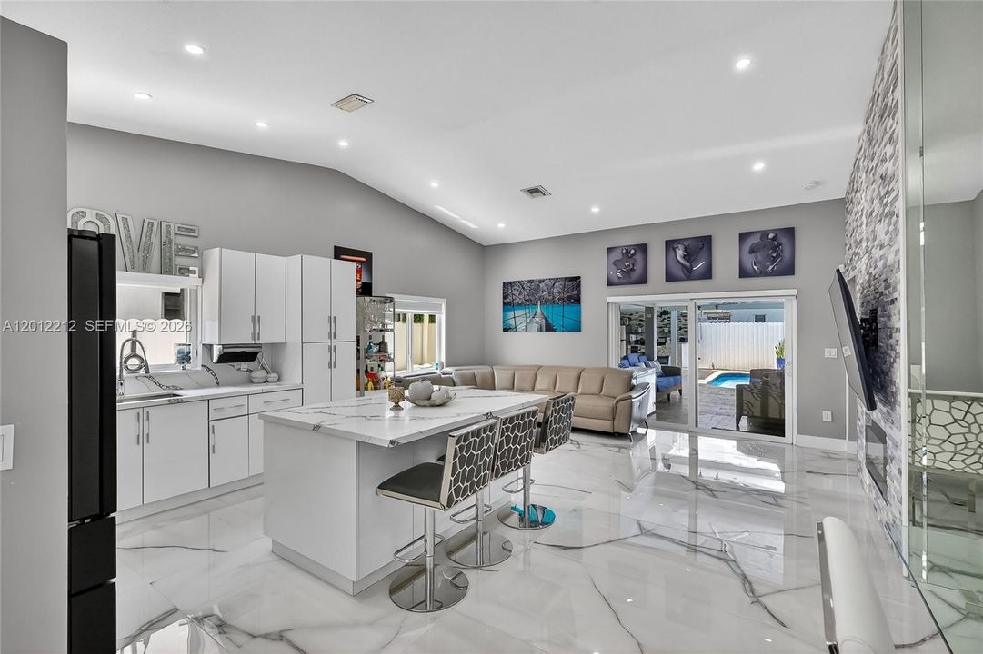 For Rent: $4,500 (3 beds, 2 baths, 1735 Square Feet)