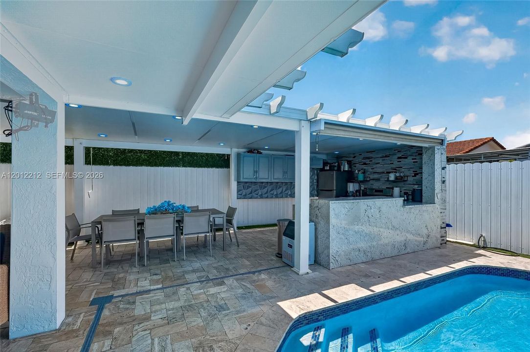 For Rent: $4,500 (3 beds, 2 baths, 1735 Square Feet)
