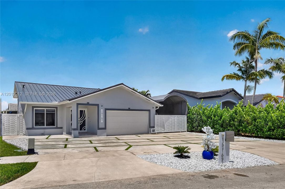 For Rent: $4,500 (3 beds, 2 baths, 1735 Square Feet)