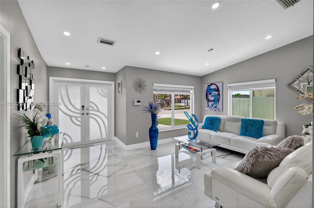 For Rent: $4,500 (3 beds, 2 baths, 1735 Square Feet)