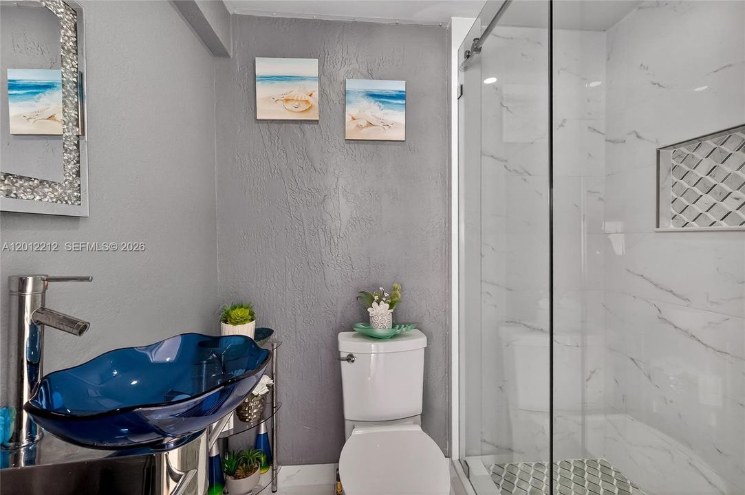 For Rent: $4,500 (3 beds, 2 baths, 1735 Square Feet)