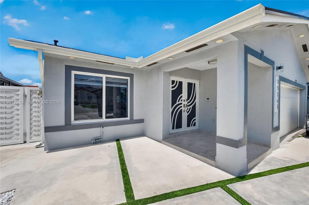 For Rent: $4,500 (3 beds, 2 baths, 1735 Square Feet)