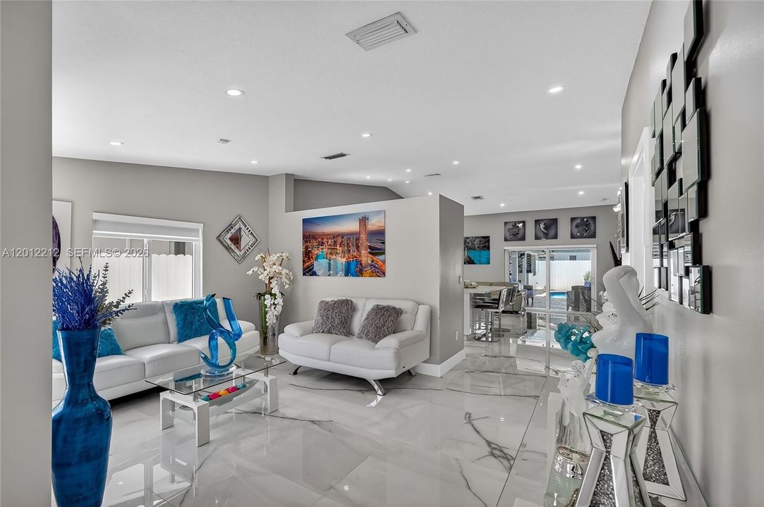 For Rent: $4,500 (3 beds, 2 baths, 1735 Square Feet)