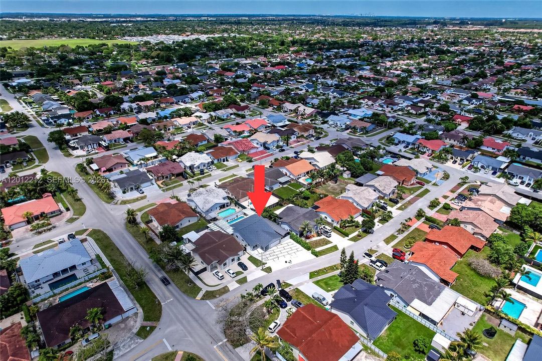 For Rent: $4,500 (3 beds, 2 baths, 1735 Square Feet)
