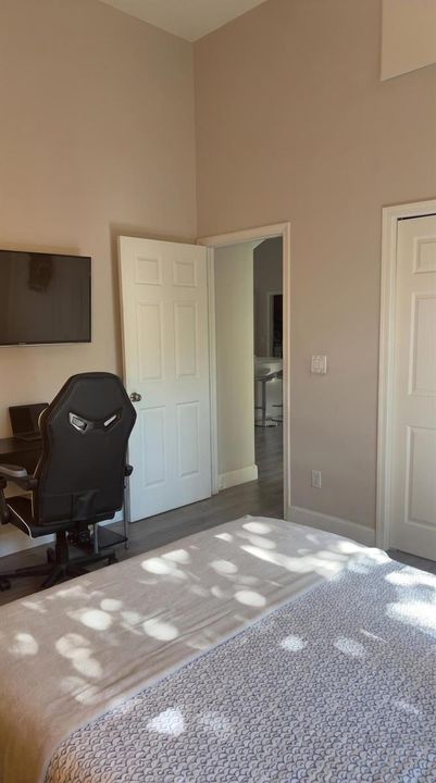 GUESTROOM 2