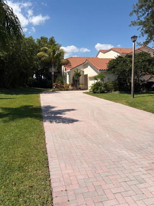 OUTSIDE DRIVEWAY 2