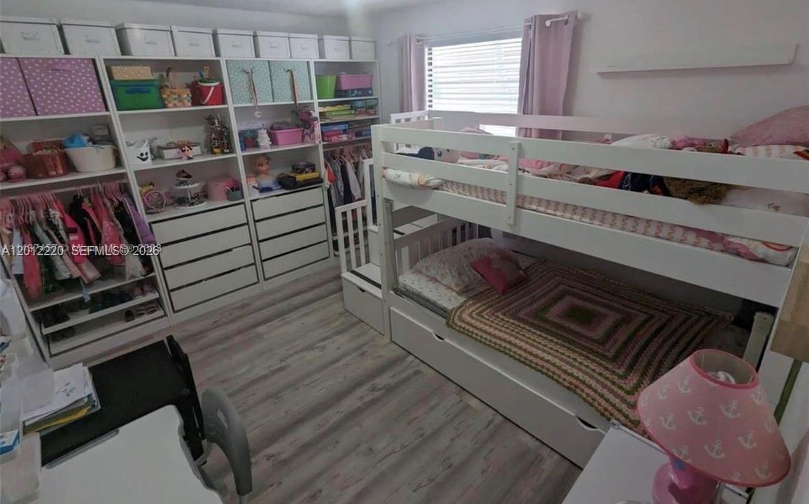 Active With Contract: $3,200 (3 beds, 2 baths, 1511 Square Feet)