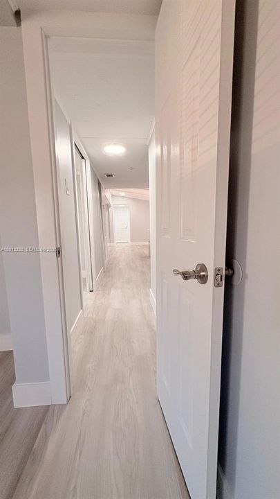 Под контрактом: $309,999 (3 спален, 2 ванн, 1440 Квадратных фут)