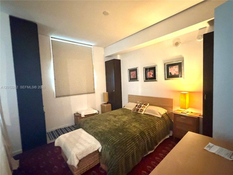 Activo con contrato: $2,450 (1 camas, 1 baños, 712 Pies cuadrados)