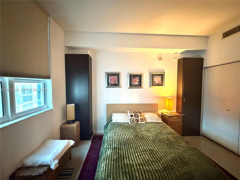 Activo con contrato: $2,450 (1 camas, 1 baños, 712 Pies cuadrados)