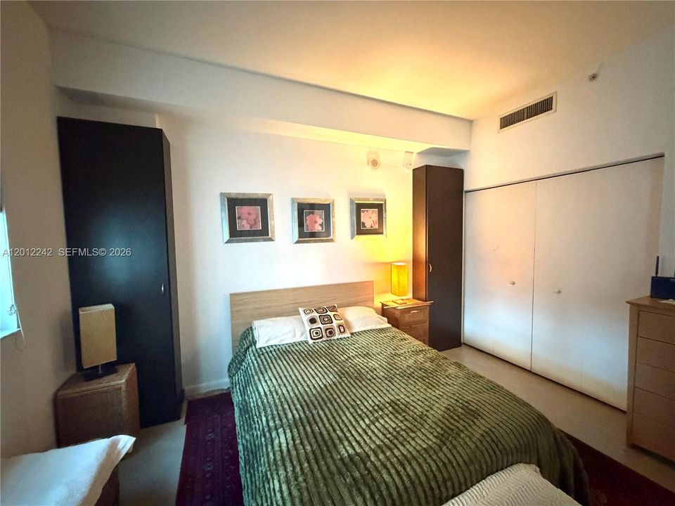 Activo con contrato: $2,450 (1 camas, 1 baños, 712 Pies cuadrados)