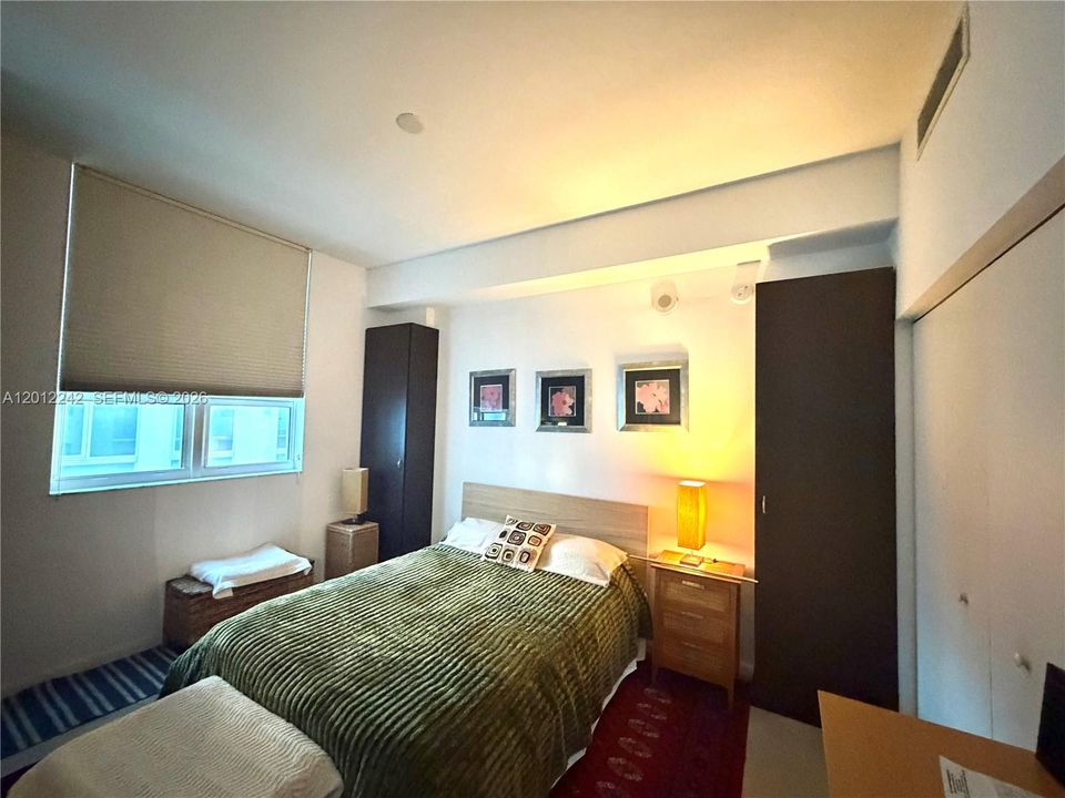 Activo con contrato: $2,450 (1 camas, 1 baños, 712 Pies cuadrados)