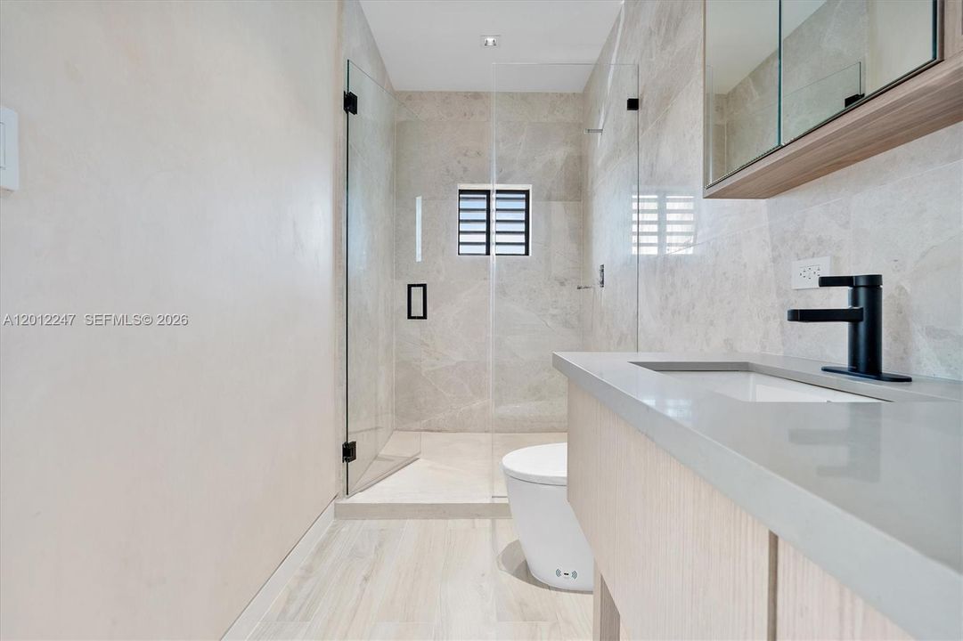 Activo con contrato: $8,500 (4 camas, 3 baños, 0 Pies cuadrados)