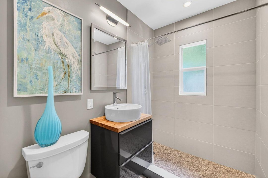 23 Bathroom