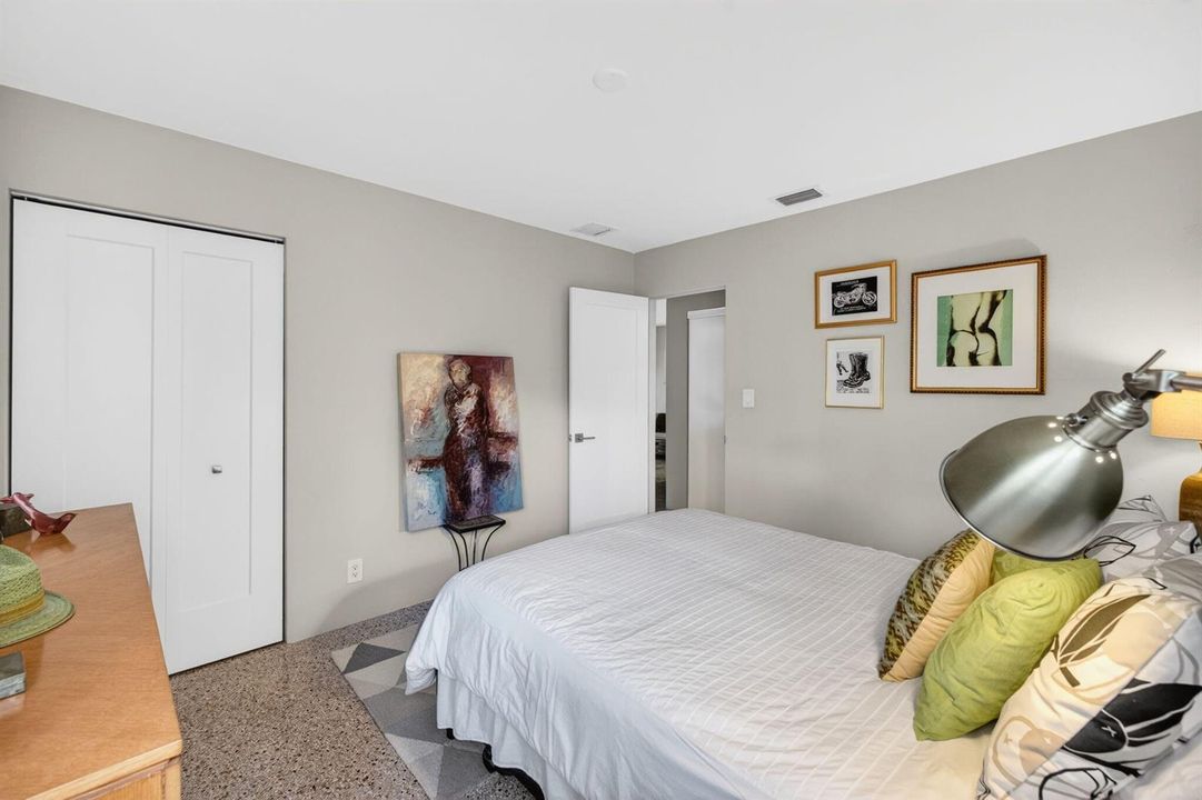 22 Primary Bedroom