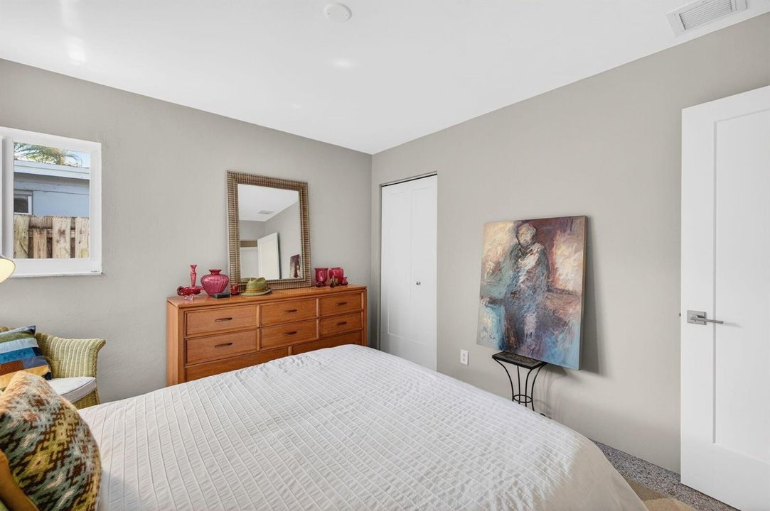 20 Primary Bedroom