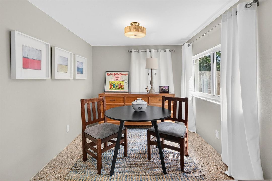 14 Dining Room