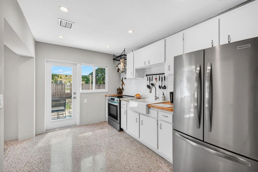 11 Kitchen