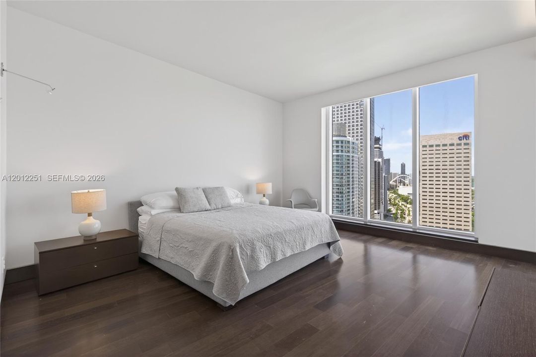 Active With Contract: $1,750,000 (2 beds, 2 baths, 1784 Square Feet)
