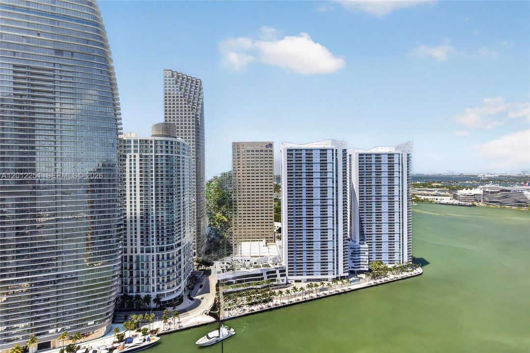 Active With Contract: $1,750,000 (2 beds, 2 baths, 1784 Square Feet)