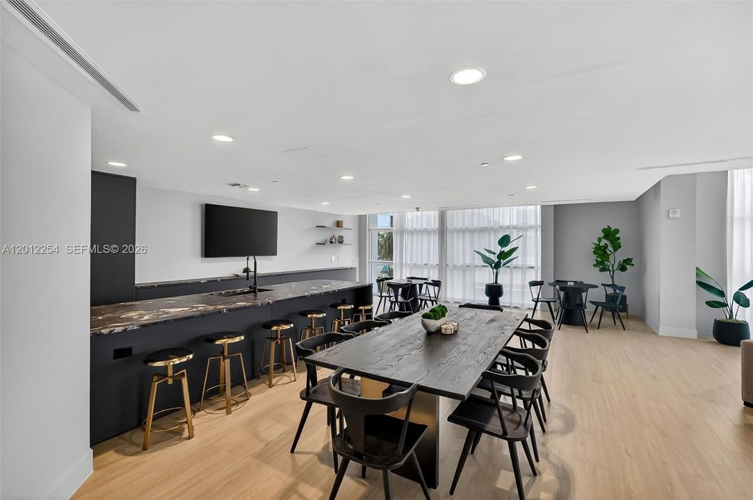 En Venta: $339,000 (1 camas, 1 baños, 679 Pies cuadrados)