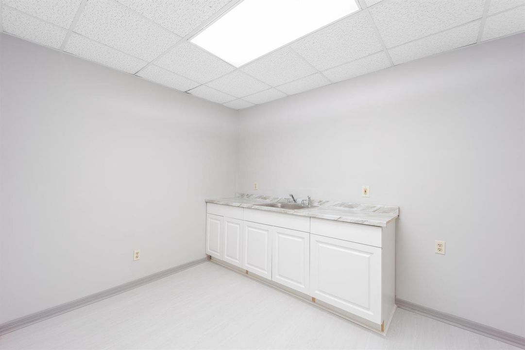 1803 S 25th Street-11