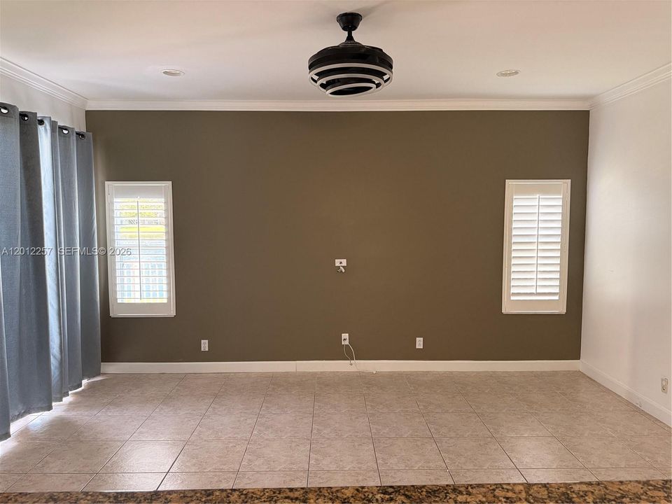 Active With Contract: $3,995 (5 beds, 3 baths, 2708 Square Feet)