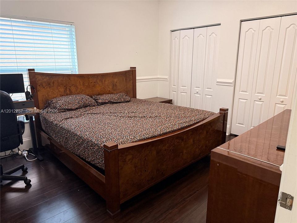 For Rent: $4,195 (5 beds, 3 baths, 2708 Square Feet)