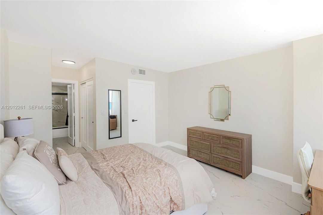 En Venta: $499,999 (1 camas, 1 baños, 870 Pies cuadrados)