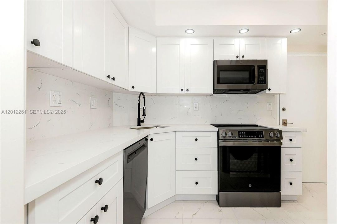 En Venta: $499,999 (1 camas, 1 baños, 870 Pies cuadrados)