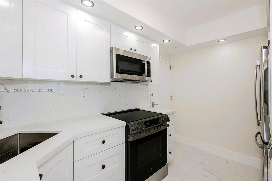 En Venta: $499,999 (1 camas, 1 baños, 870 Pies cuadrados)