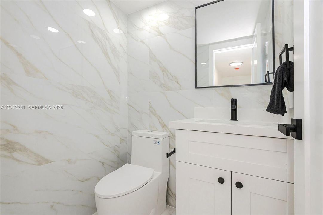 En Venta: $499,999 (1 camas, 1 baños, 870 Pies cuadrados)
