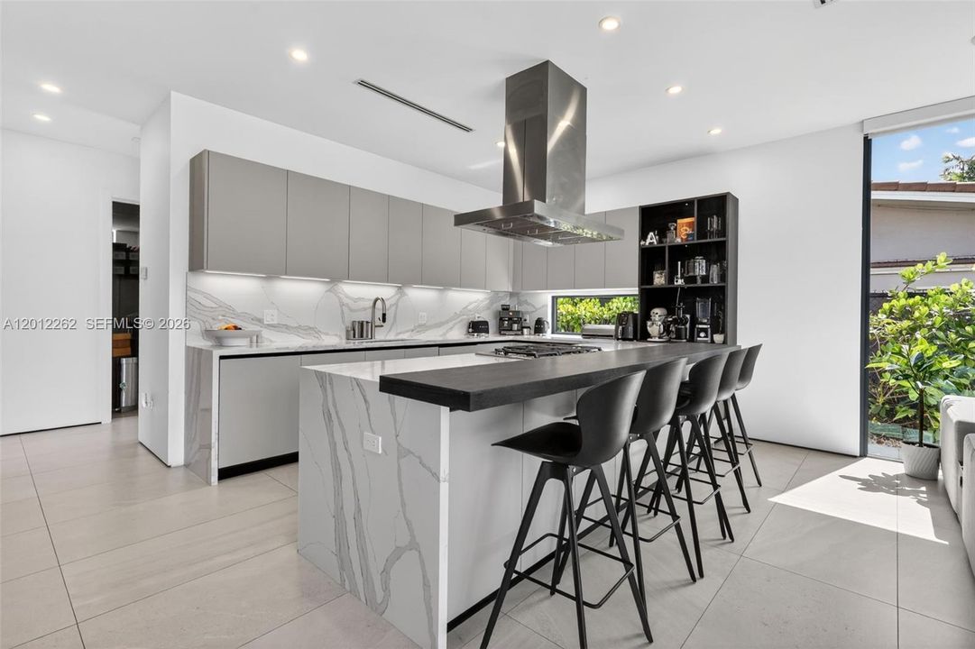 En Venta: $4,300,000 (6 camas, 5 baños, 3603 Pies cuadrados)