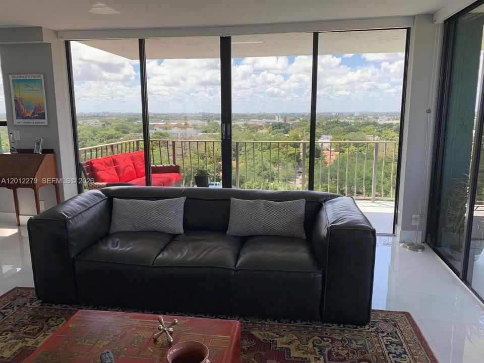 For Sale: $590,000 (2 beds, 2 baths, 1316 Square Feet)