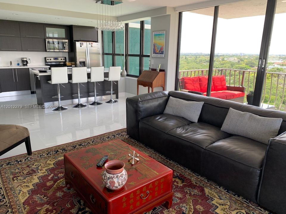 For Sale: $590,000 (2 beds, 2 baths, 1316 Square Feet)