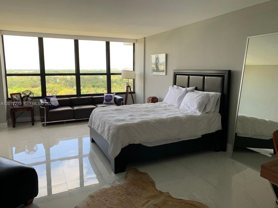 For Sale: $590,000 (2 beds, 2 baths, 1316 Square Feet)