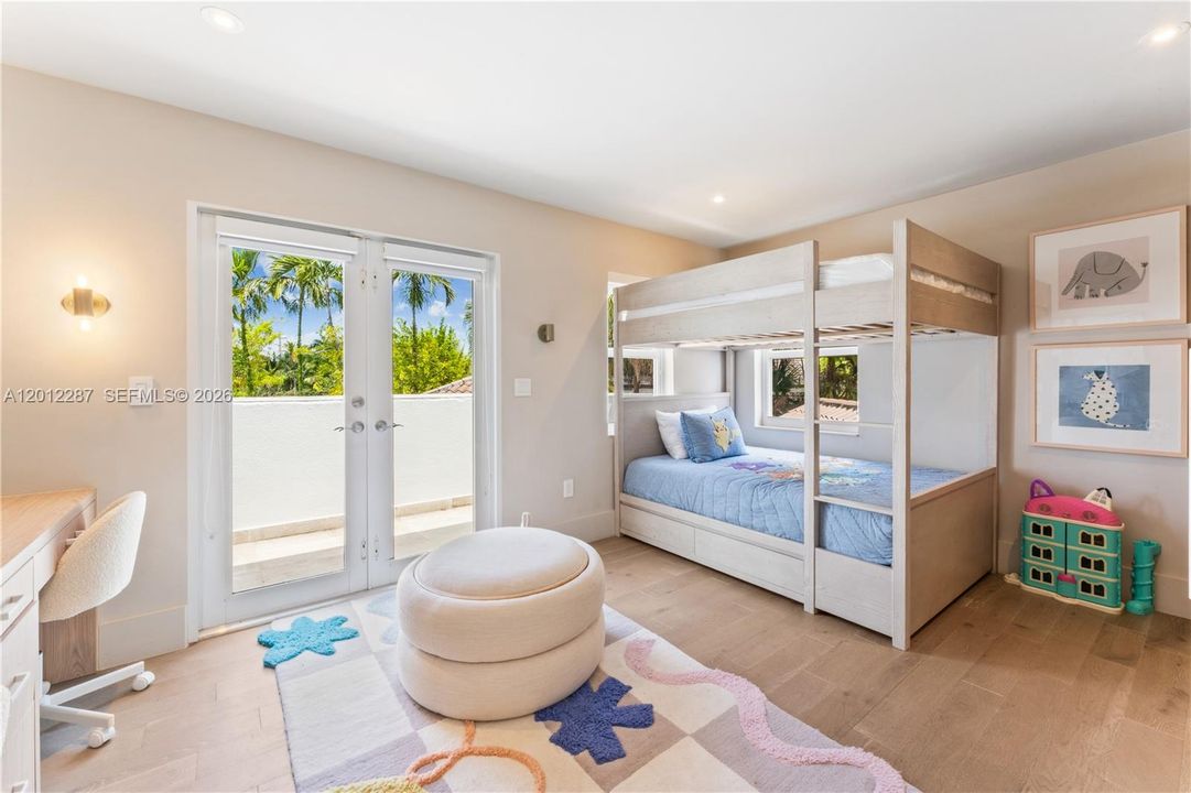 En Venta: $4,950,000 (7 camas, 6 baños, 4278 Pies cuadrados)