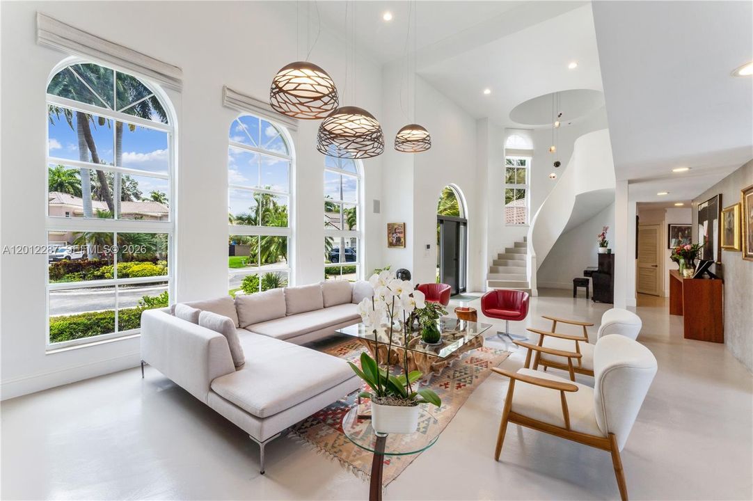 En Venta: $4,950,000 (7 camas, 6 baños, 4278 Pies cuadrados)