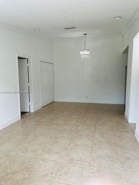 For Rent: $2,190 (2 beds, 2 baths, 867 Square Feet)
