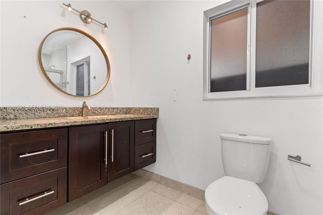 Activo con contrato: $699,000 (3 camas, 2 baños, 1528 Pies cuadrados)