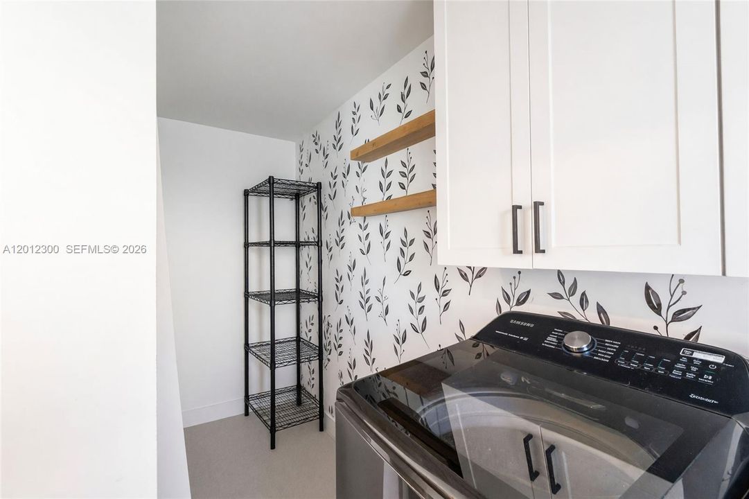 Под контрактом: $469,900 (3 спален, 2 ванн, 1292 Квадратных фут)