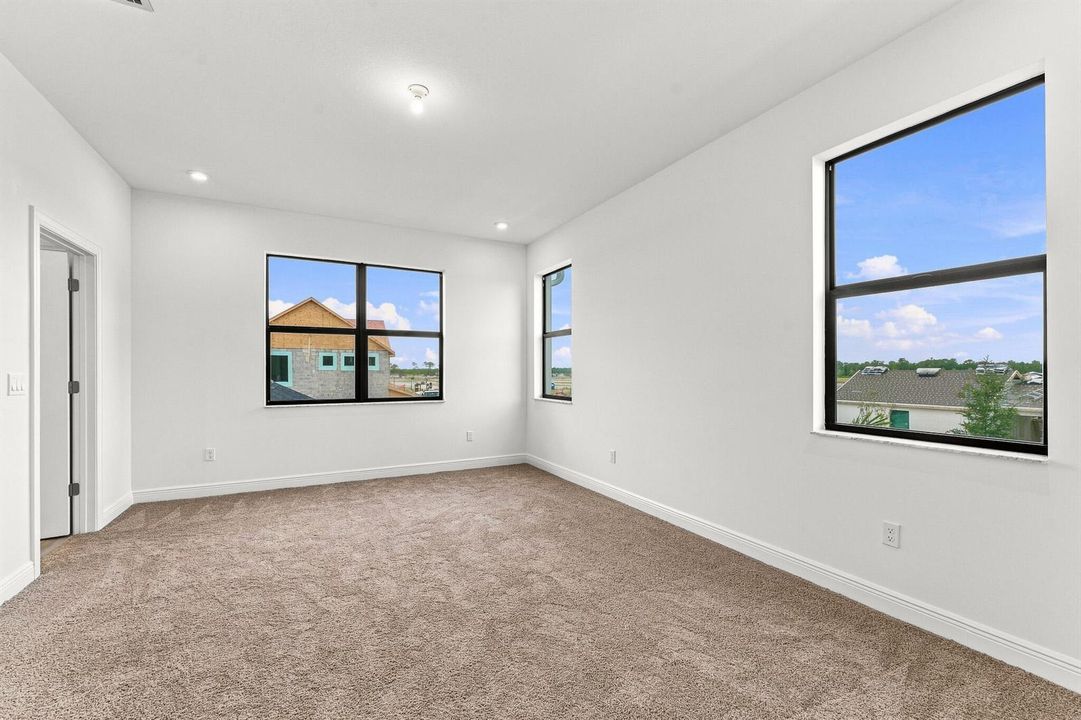 US_SEF_MARGUERITE_LOT 242_OWNERS SUITE