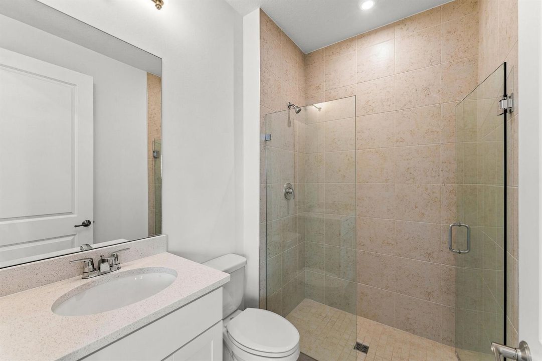 US_SEF_MARGUERITE_LOT 242_BATH 3