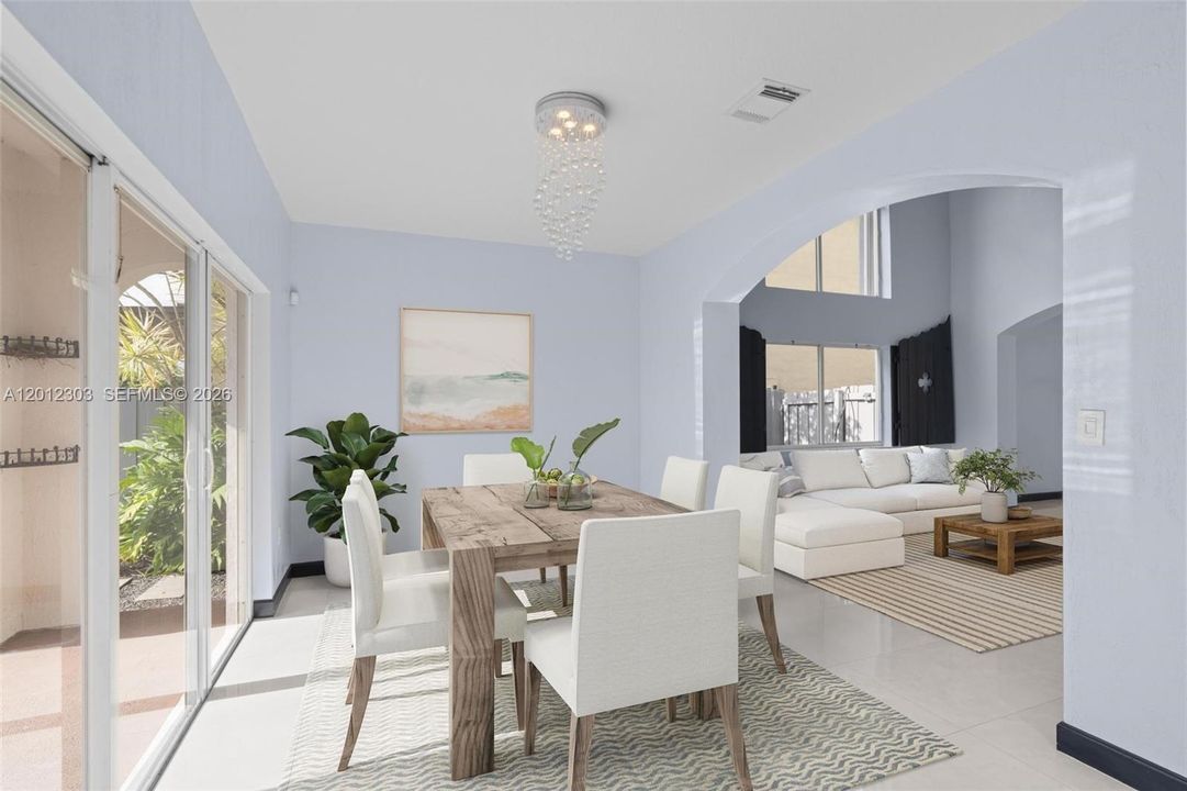 Activo con contrato: $929,000 (4 camas, 2 baños, 2136 Pies cuadrados)