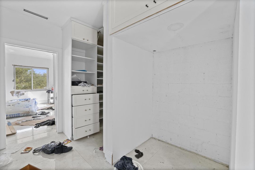 Master Closet 2