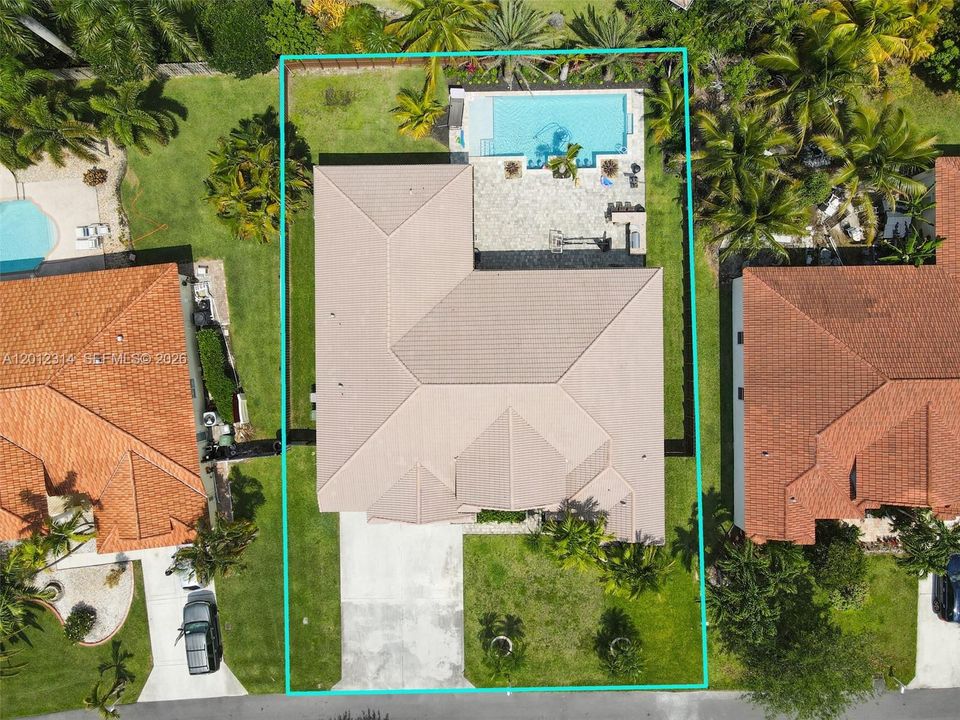 En Venta: $775,000 (5 camas, 3 baños, 2973 Pies cuadrados)
