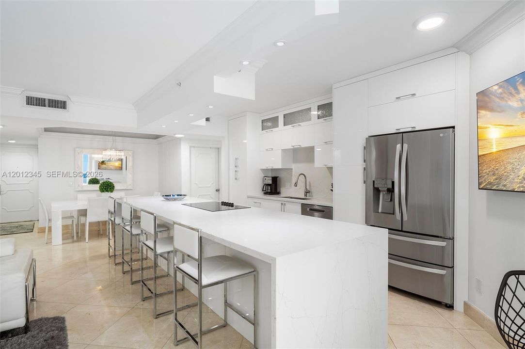 For Sale: $1,475,000 (2 beds, 2 baths, 1490 Square Feet)